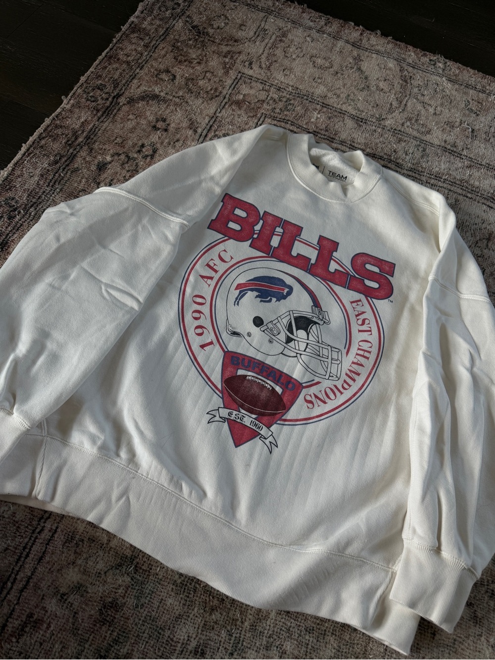 Abercrombie & Fitch Cream Crewneck Sweater with Red & Blue Graphic